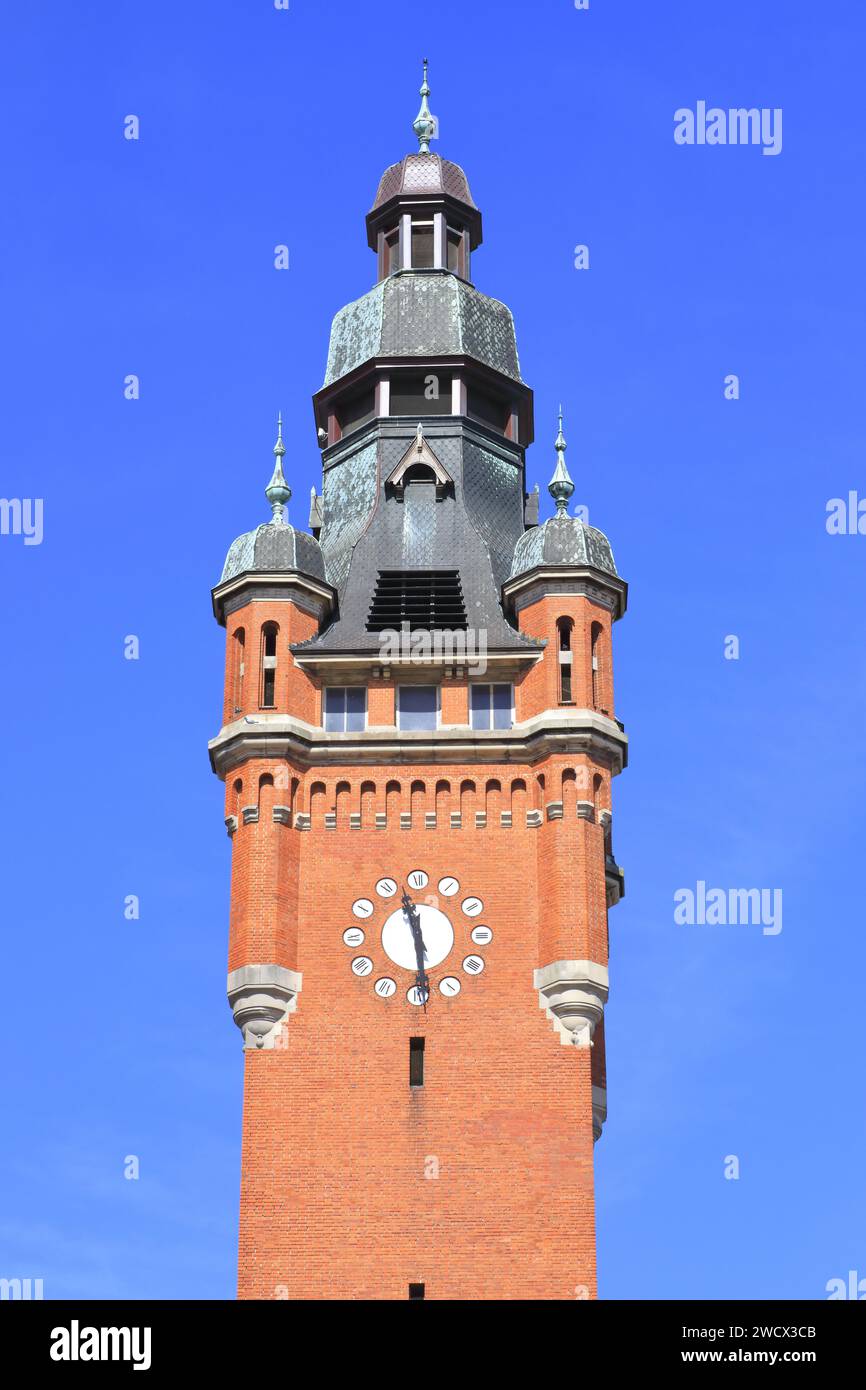 Frankreich, Nord, Dünkirchen, Rathaus des Stadtteils Rosendaël im neo-flämischen Stil aus den Jahren 1936 und 1951 Stockfoto