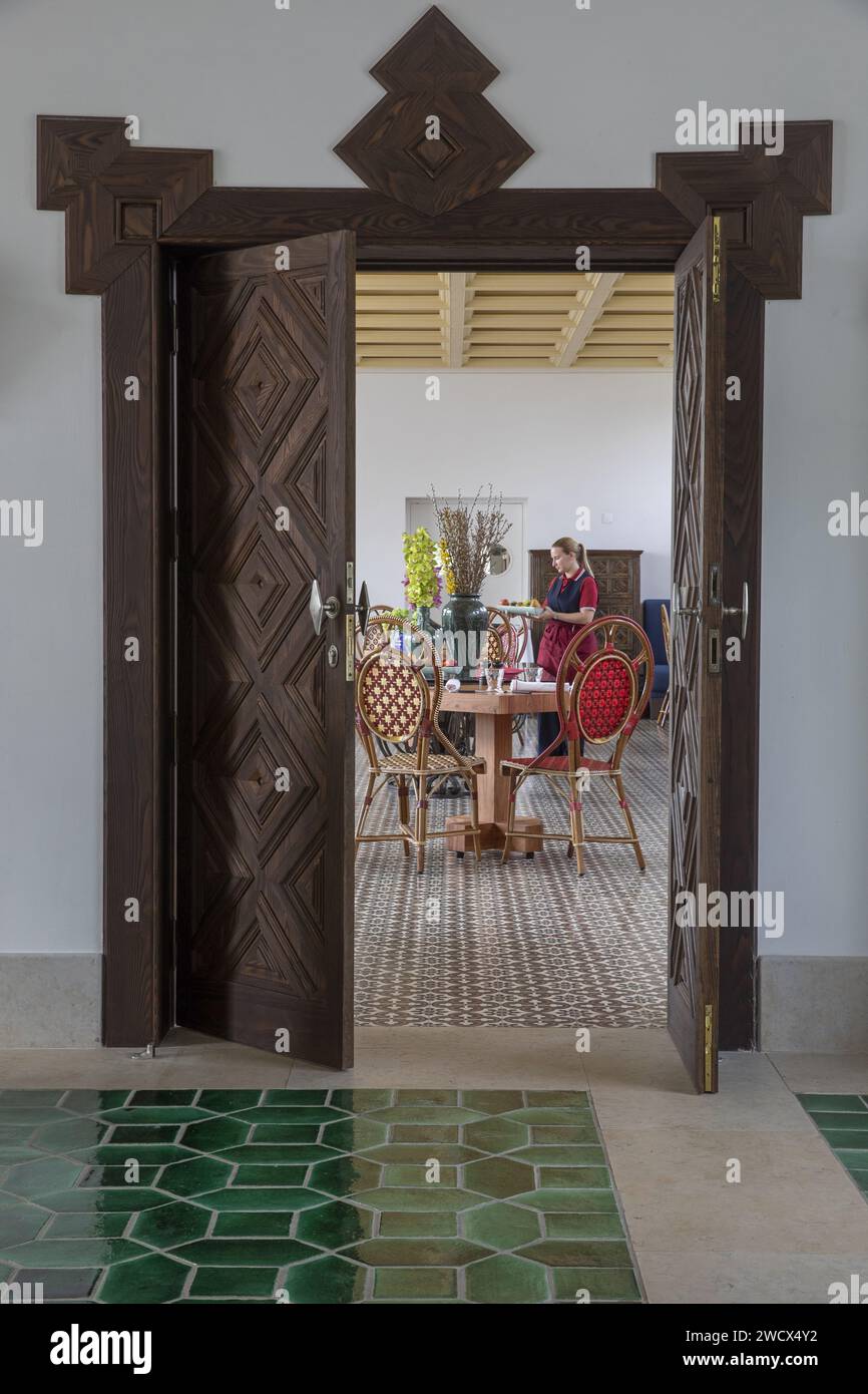 Portugal, Alentejo, Melides, Eintritt zu Xtian, dem portugiesischen Restaurant des Vermelho Hotels, Boutique-Hotel des Schuhdesigners Christian Louboutin Stockfoto