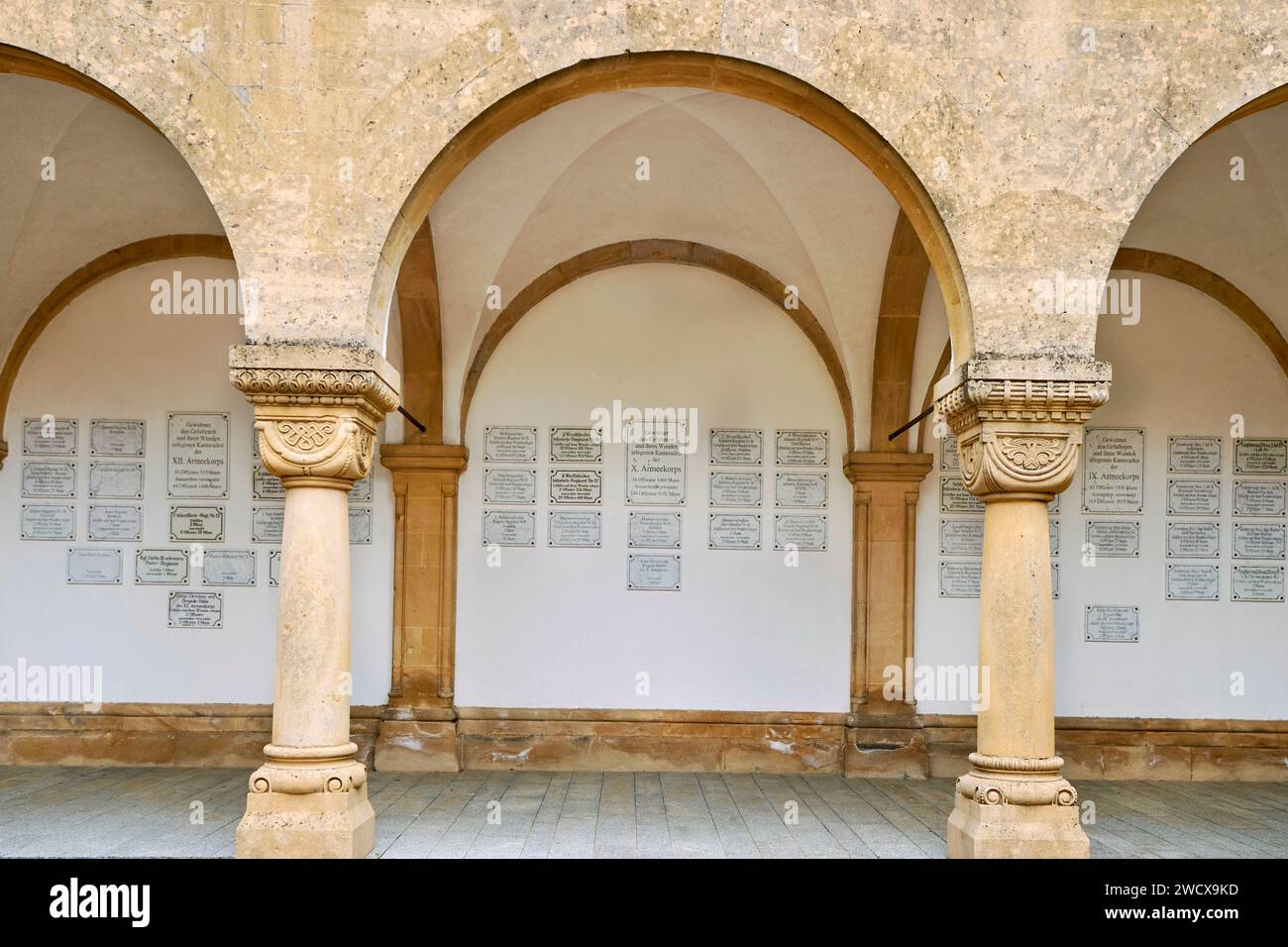 Frankreich, Mosel, Gravelotte, der Saal of Remembrance, ein Denkmal zum Gedenken an die deutschen Kämpfer des Krieges von 1870, das Mausoleum, der Kreuzgang Stockfoto