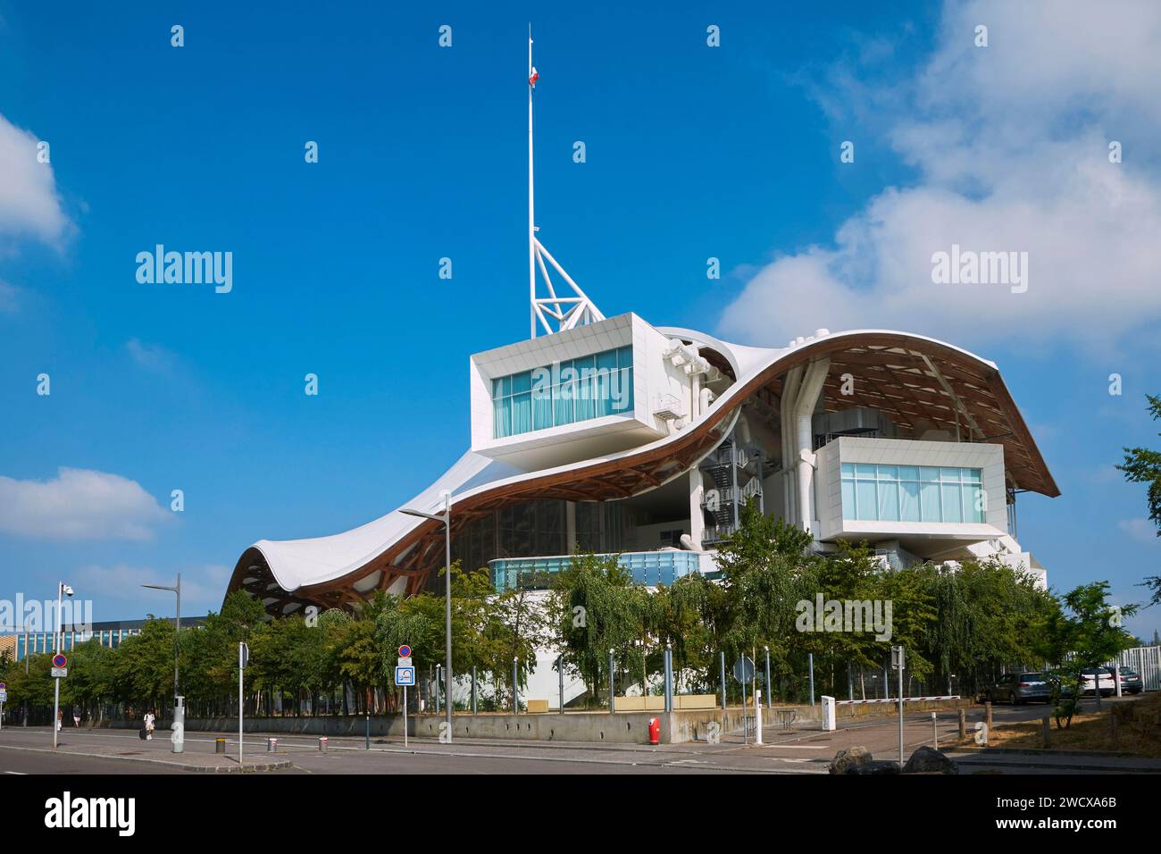 Frankreich, Mosel, Metz, Amphitheater Viertel, das Center Pompidou Metz (CPM), öffentliche Einrichtung für kulturelle Kunstkooperation, entworfen von den Architekten Shigeru Ban, Jean de Gastines und Philip Gumuchdjian Stockfoto