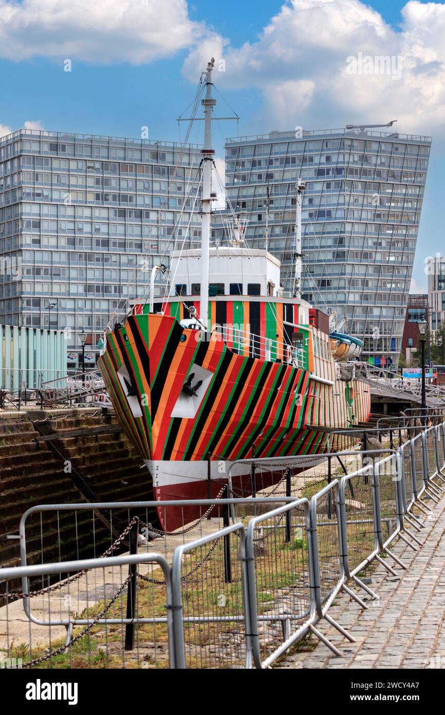 Dazzle Ship. Albert Dock, Liverpool. Stockfoto