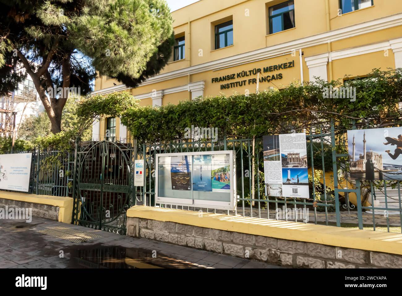 Französisches Kultur- und Kunstzentrum in Izmir Türkei, eröffnet 1955 Stockfoto