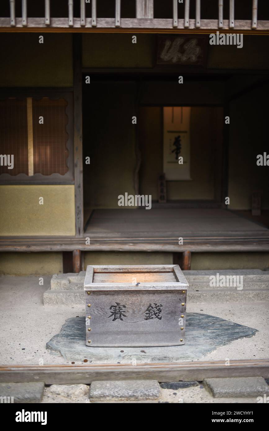 Kinkaku-ji, offiziell Rokuon-ji genannt, ist ein buddhistischer Zen-Tempel in Kyoto, Japan Stockfoto