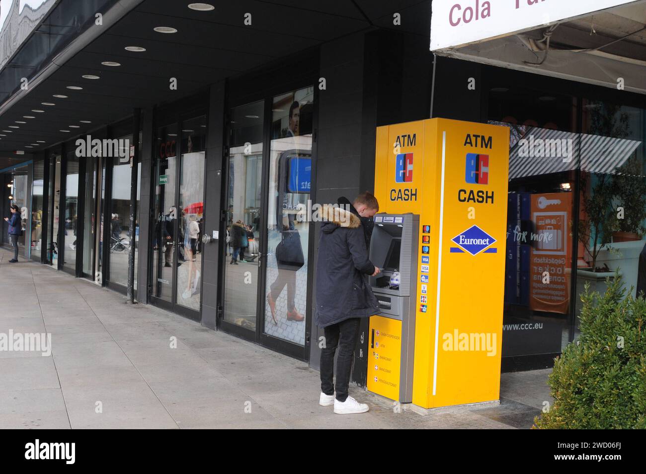 Berlin /Deutschland . März 2019. Shopping und Touristen Leben auf dem Alexanderplatz in der deutschen Hauptstadt Berlin. Foto: Francis Joseph Dean / Deanpictures. Stockfoto