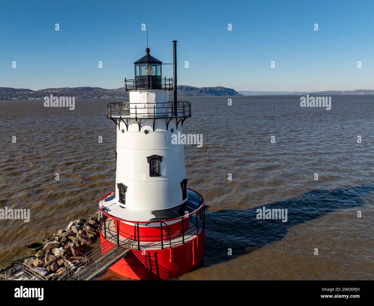 Tarrytown Light, auch bekannt als Kingsland Point Light und Sleepy Hollow Light, Village of Sleepy Hollow, NY, Winterfoto des historischen Leuchtturms Hudson Rive Stockfoto