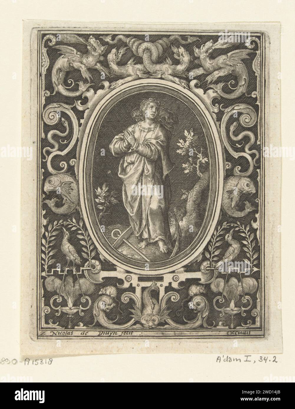 Plat-Dekoration mit Spes, Nicolaes de Bruyn, 1639 - 1706 Druck Blatt 2 der Serie mit 4 nummerierten Blättern mit flachen Dekorationen. SPES, Personifizierung der Hoffnung, im Oval. Im Rahmen in der Mitte von vier Drachen, von denen zwei mit verdrehten Schwänzen. Schattierter Hintergrund. Druckerei: Netherlandspublisher: Amsterdamer Papierstich Hope, 'Spes'; 'Speranza divina e certa' (Ripa)  eine der drei theologischen Tugenden Stockfoto