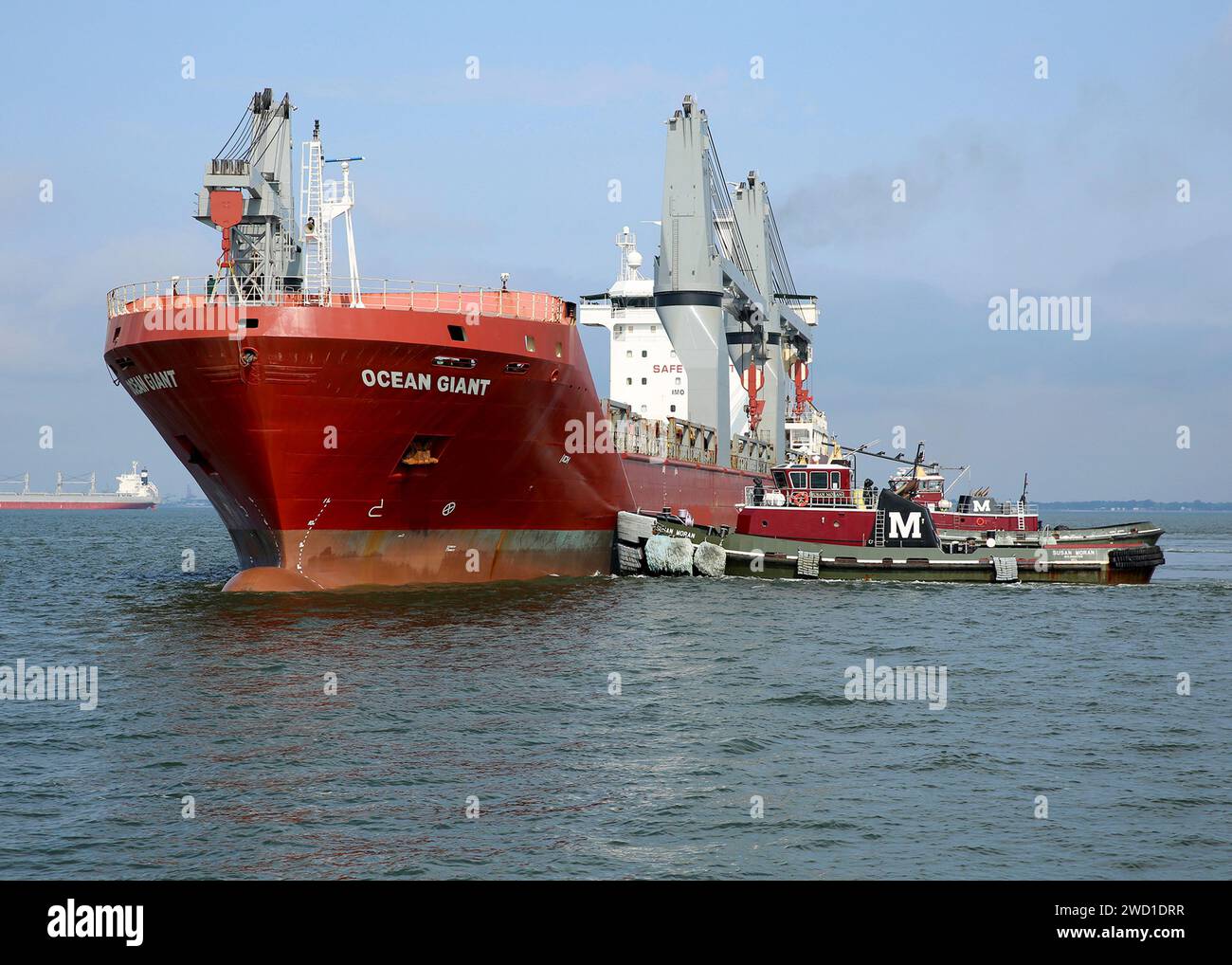 Das vom Military Sealift Command beauftragte Schiff MV Ocean Giant kommt auf der Marinestation Norfolk an. Stockfoto