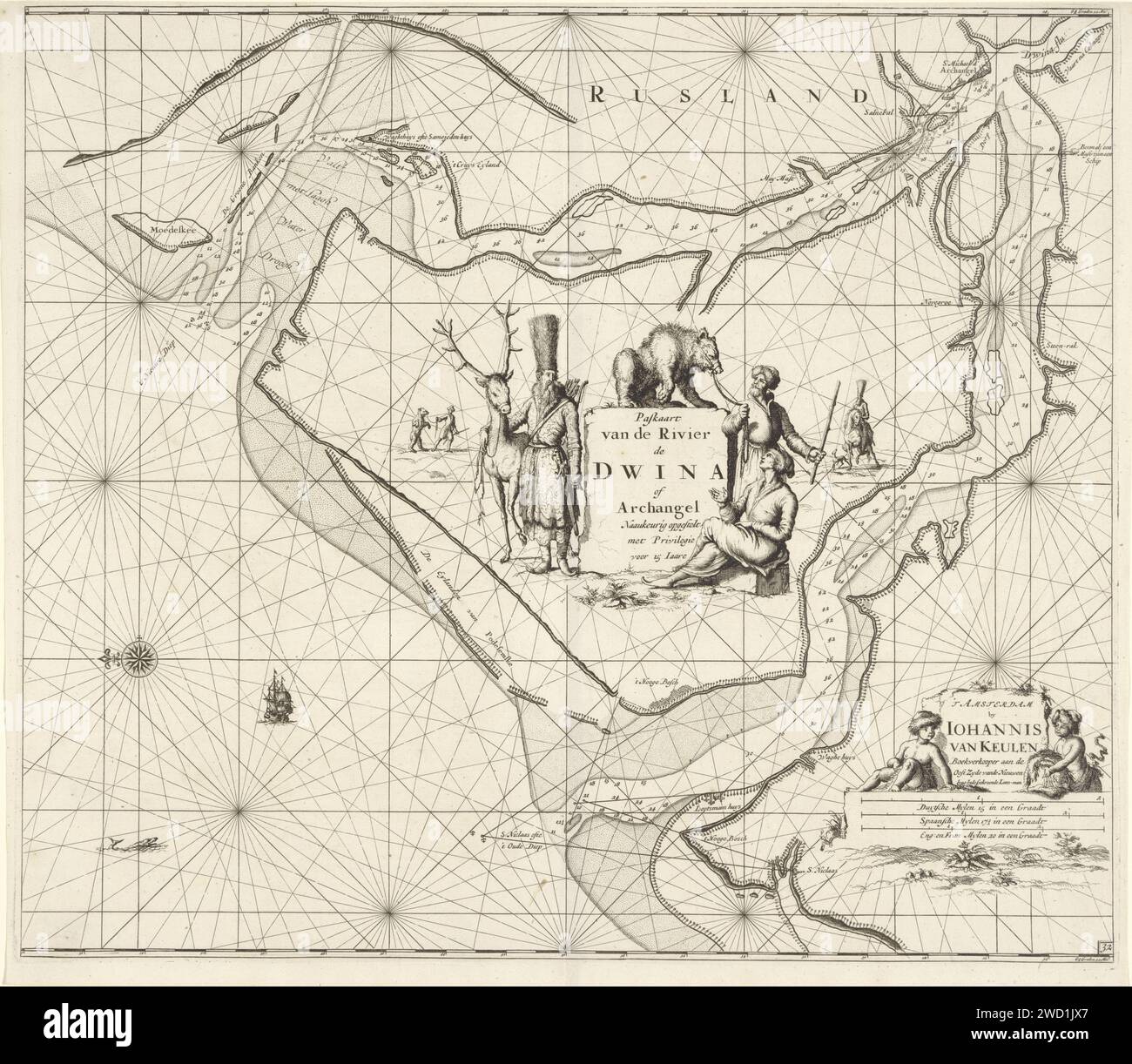 Pass Card of the Northern Dwina, Jan Luyken, 1681 - 1799 Print PAS Card of the River Northern Dwinina, der in der russischen Hafenstadt Archangelsk (Erzengel) in das Weiße Meer mündet. In der Mitte der Karte befindet sich ein Stein mit dem Titel, in dem drei Figuren mit Pelzhüten, darunter ein Mann mit einem gezähmten Bären. Rechts unten zwei Kinder mit Pelzhüten an der Adresse des Verlegers und der Waage. Oben und unterhalb der Gradverteilung. Amsterdamer Papier-Ätzkarten von verschiedenen Ländern oder Regionen Stockfoto