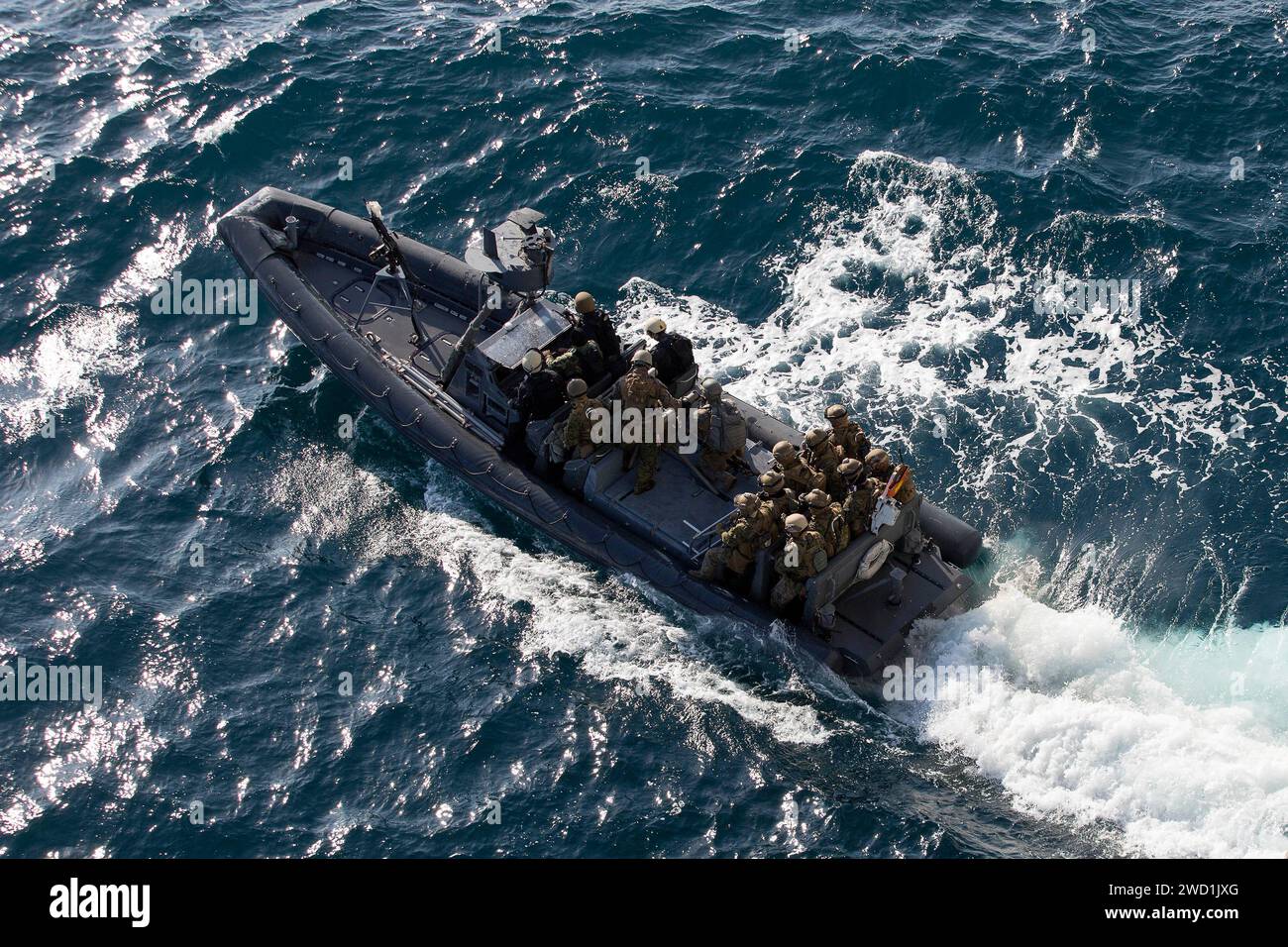 Marines führen Besuchs-, Boat-, Such- und Beschlagnahmungstraining während der Übung in einer zusammengesetzten Trainingseinheit durch. Stockfoto