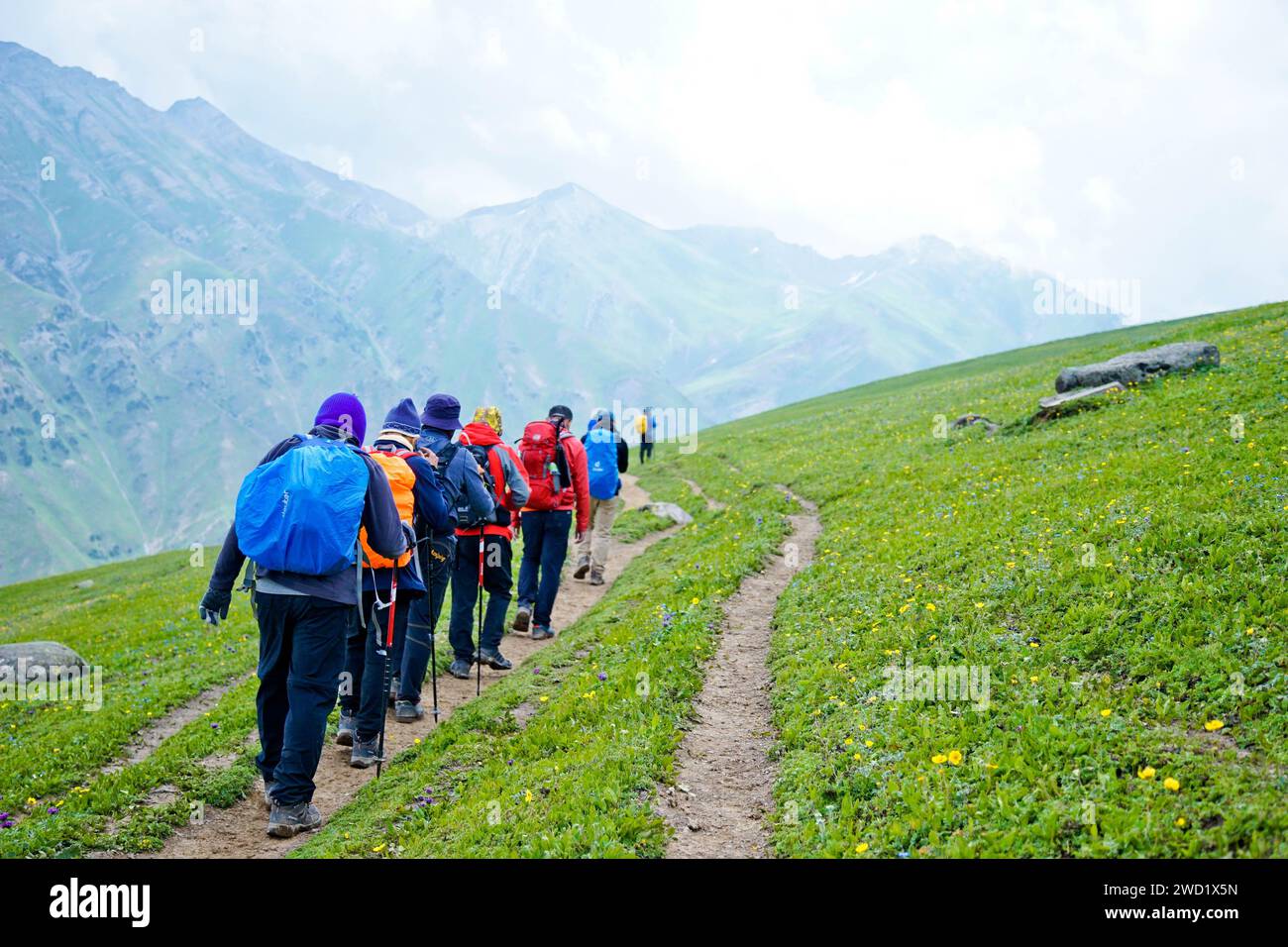 Auf einer wunderschönen Wanderung in Kaschmir, Great Lake. Der See über 3000 Meter vom Meer entfernt. Der See ist Teil des Himalaya. Stockfoto