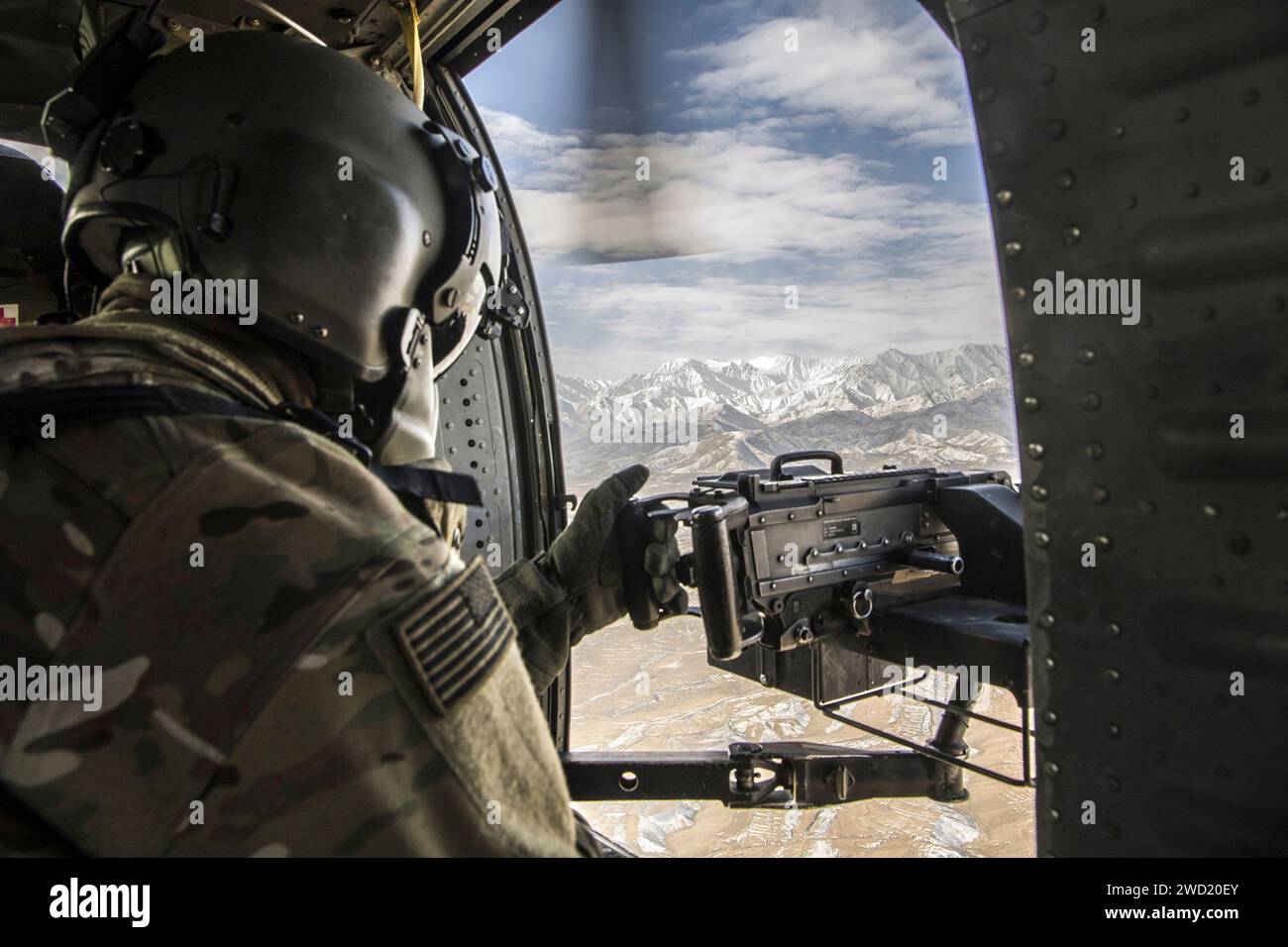 US Army Soldier führt Luftbeobachtung über Afghanistan durch. Stockfoto