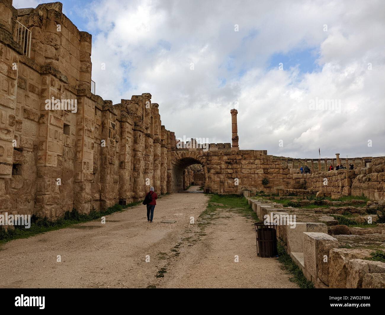 Antike römische Bauten in Jerash Stadt, Gerasa, Jordanien, hippodrom, Amphitetheater, Theater und Säulen der antiken römischen Zivilisation aus Sand Stockfoto