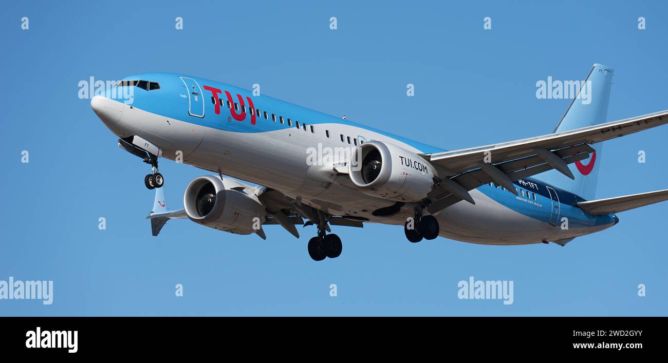 Flughafen Teneriffa Süd Abflug - Tuifly www.alamy.de