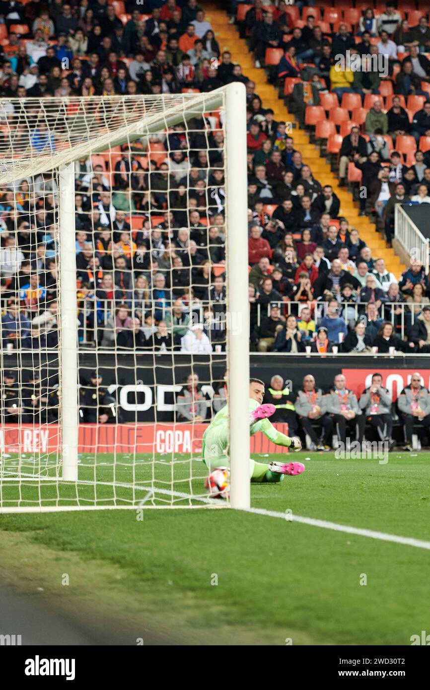 Jaume Domenech von Valencia CF in Aktion während des Achten Endspiels des King's Cup 23/24 im Mestalla Stadion (Valencia, Achter Endspiel des Königs) Stockfoto