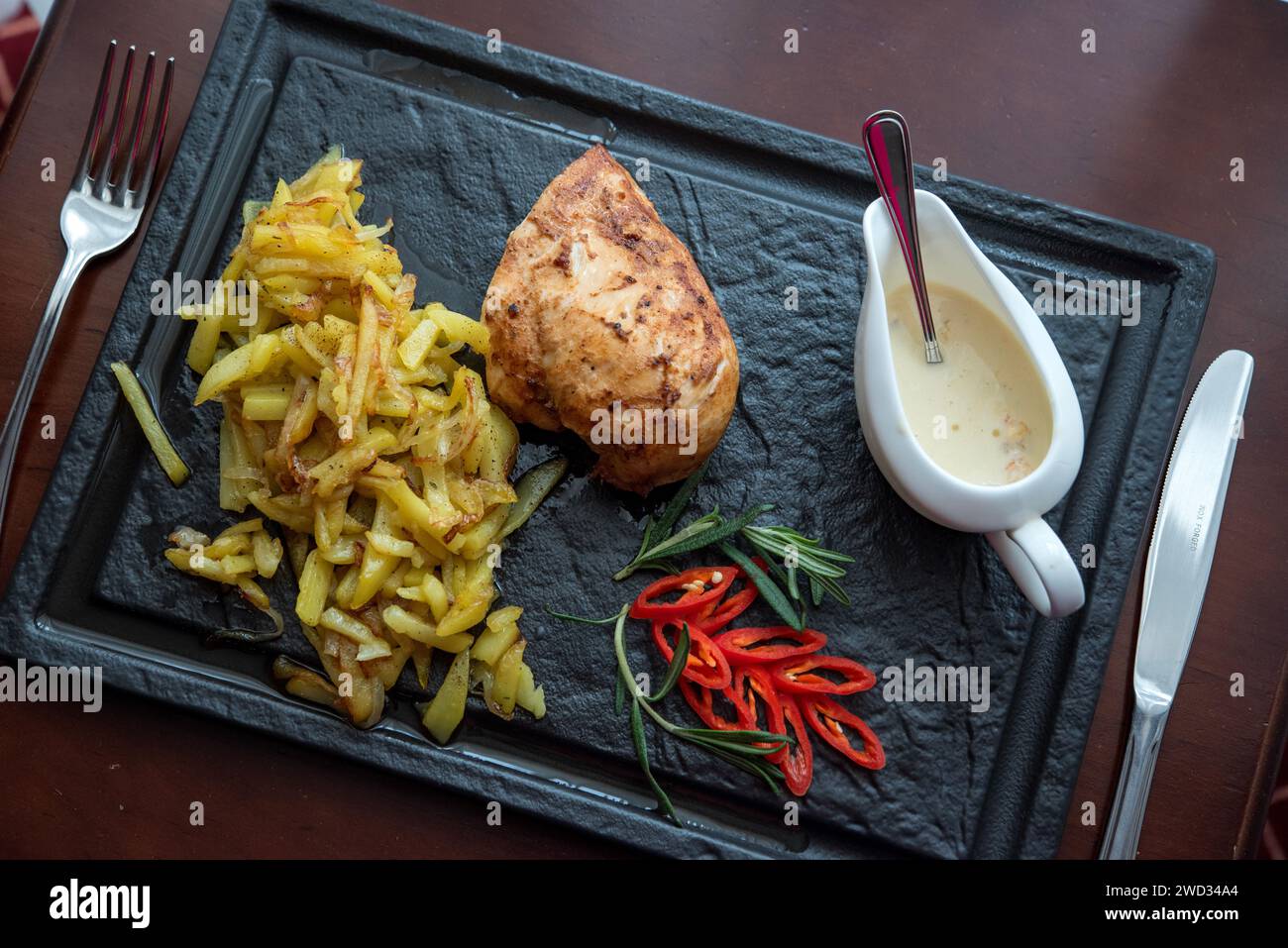 Hühnerrezept in einem Restaurant Stockfoto