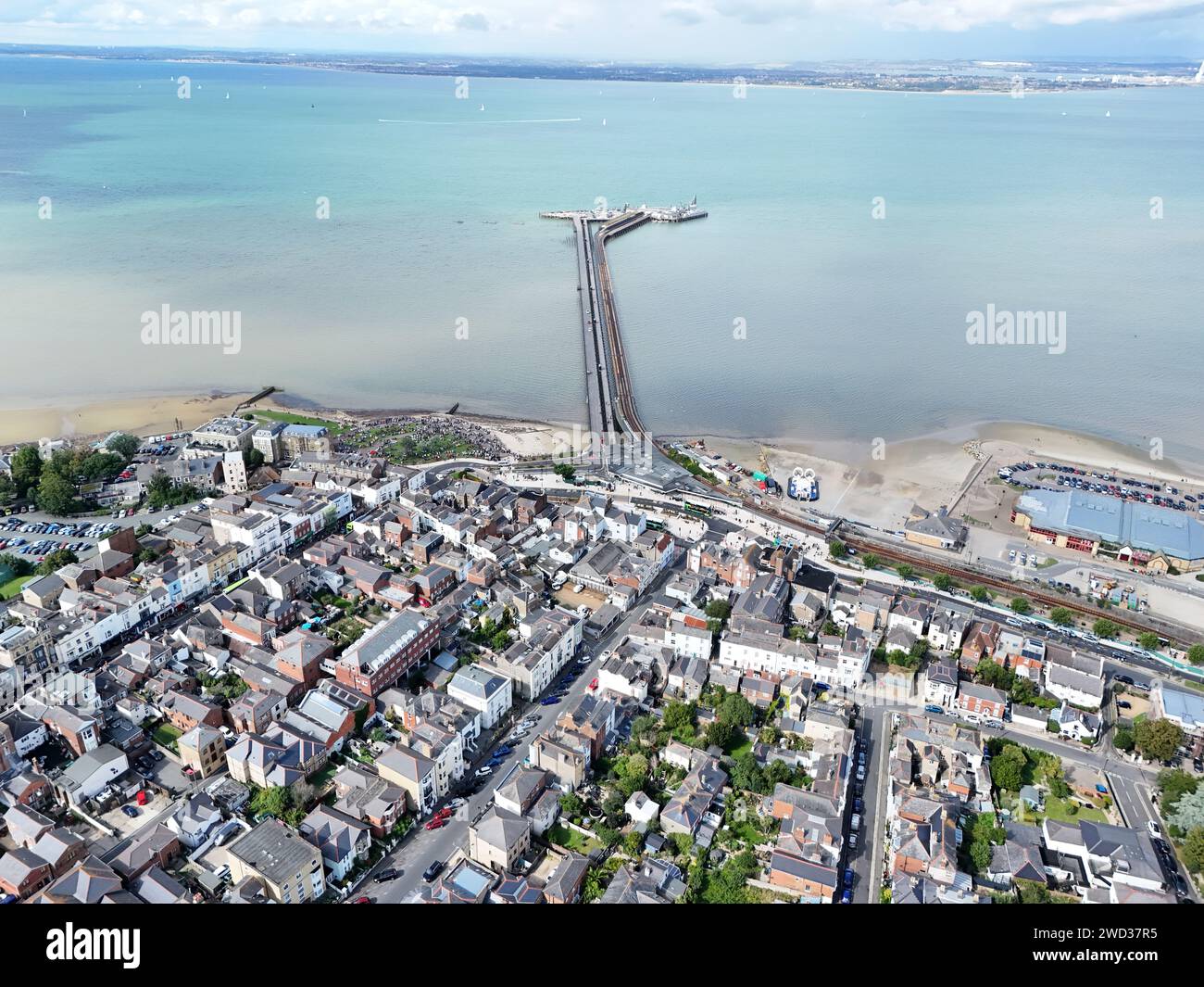 Ryde Pier und Solent Isle of Wight, britische Drohne, Luft Stockfoto