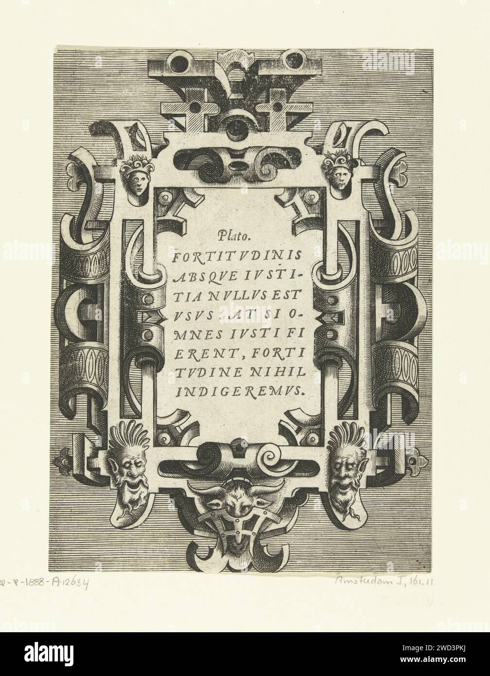 Cartouche mit einem Zitat von Platon, Frans Huys, nach Hans Vredeman de Vries, 1555 Print Zitat: Fortitvdinis Absqve Ivstitia nvlvs EST vsus .... In Cartouche. Links und oben rechts hängt ein kleines Mascaron. Unten befinden sich Maskarons in Form eines Saterskopfes mit Bart. Schattierter Hintergrund. Von Titelseiten und 12 Magazinen mit Kartuschen mit Zitaten klassischer Autoren im Rahmen von rollenden Arbeiten mit Grotesken, Mascarons und Girlanden. Niederlande (möglicherweise) Papierätzung Ornament  Kartusche. Maske, Mascaron  Ornament Stockfoto