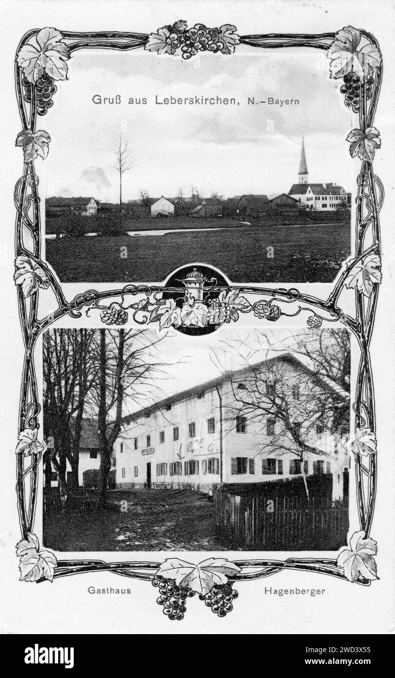Eine antike Postkarte zeigt einen allgemeinen Blick auf die Stadt und das Hotel. Inschrift auf Deutsch: Grüße aus Leberskirchen, Nordbayern. Deutschland. Ci Stockfoto
