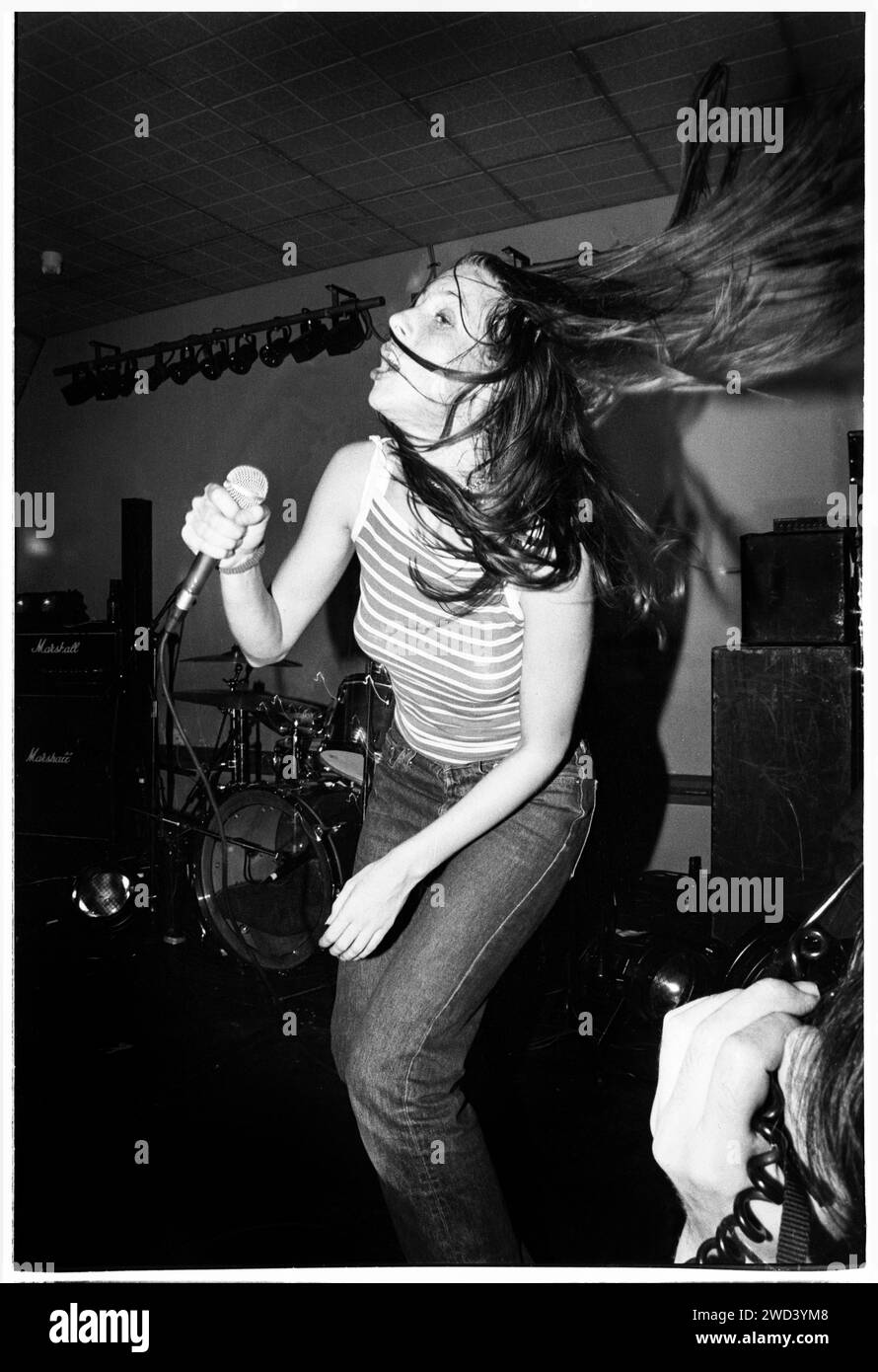 Sängerin Marijne van der Vlugt von der Band Salad, die am 8. April 1994