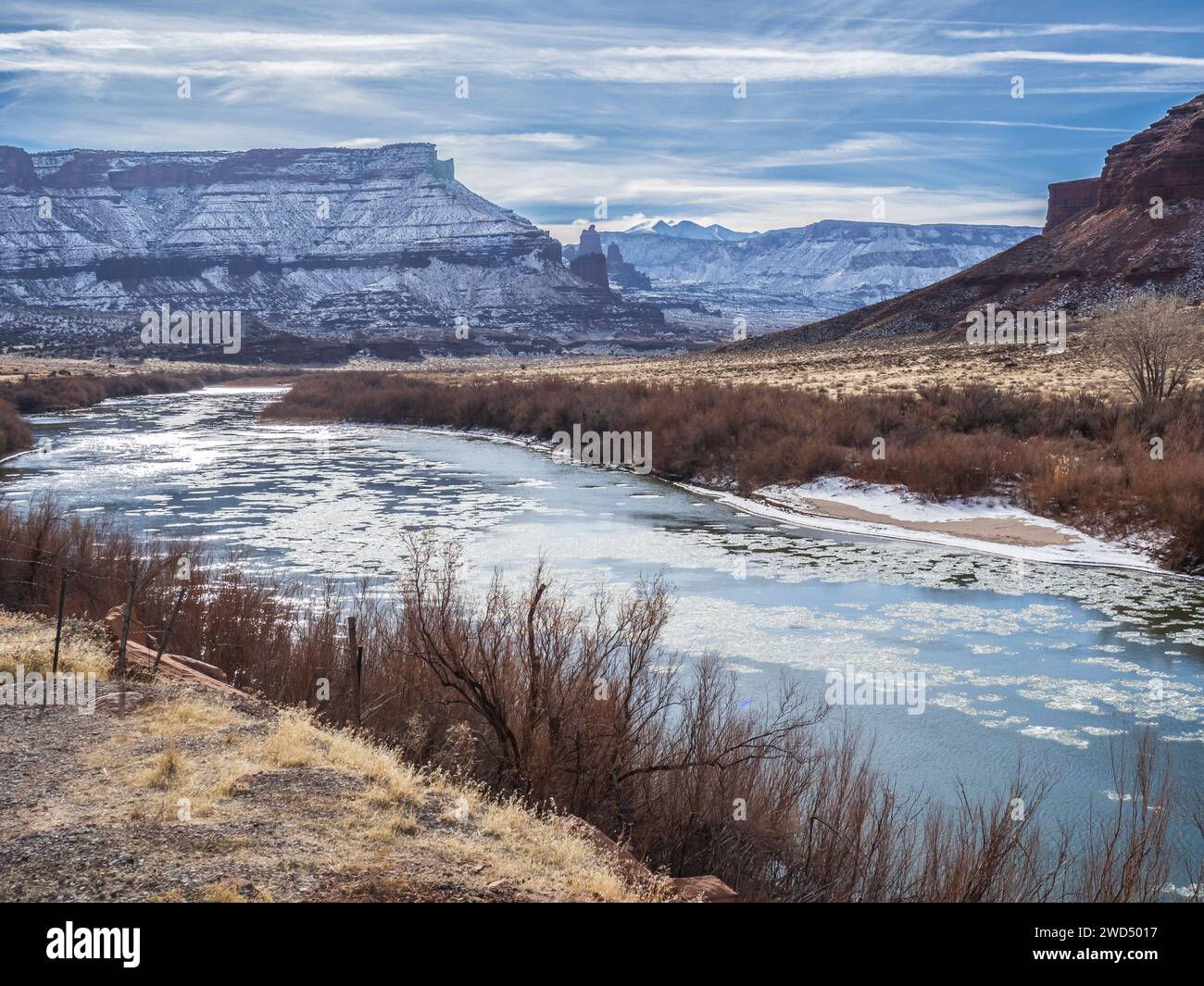 Colorado River entlang des Utah Highway 128 zwischen Cisco und Moab, Utah. Stockfoto