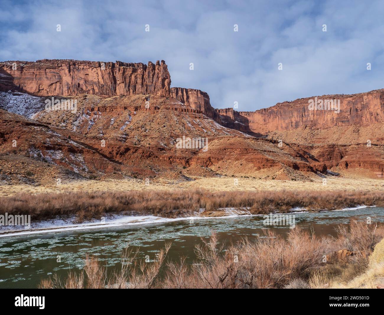 Colorado River entlang des Utah Highway 128 zwischen Cisco und Moab, Utah. Stockfoto
