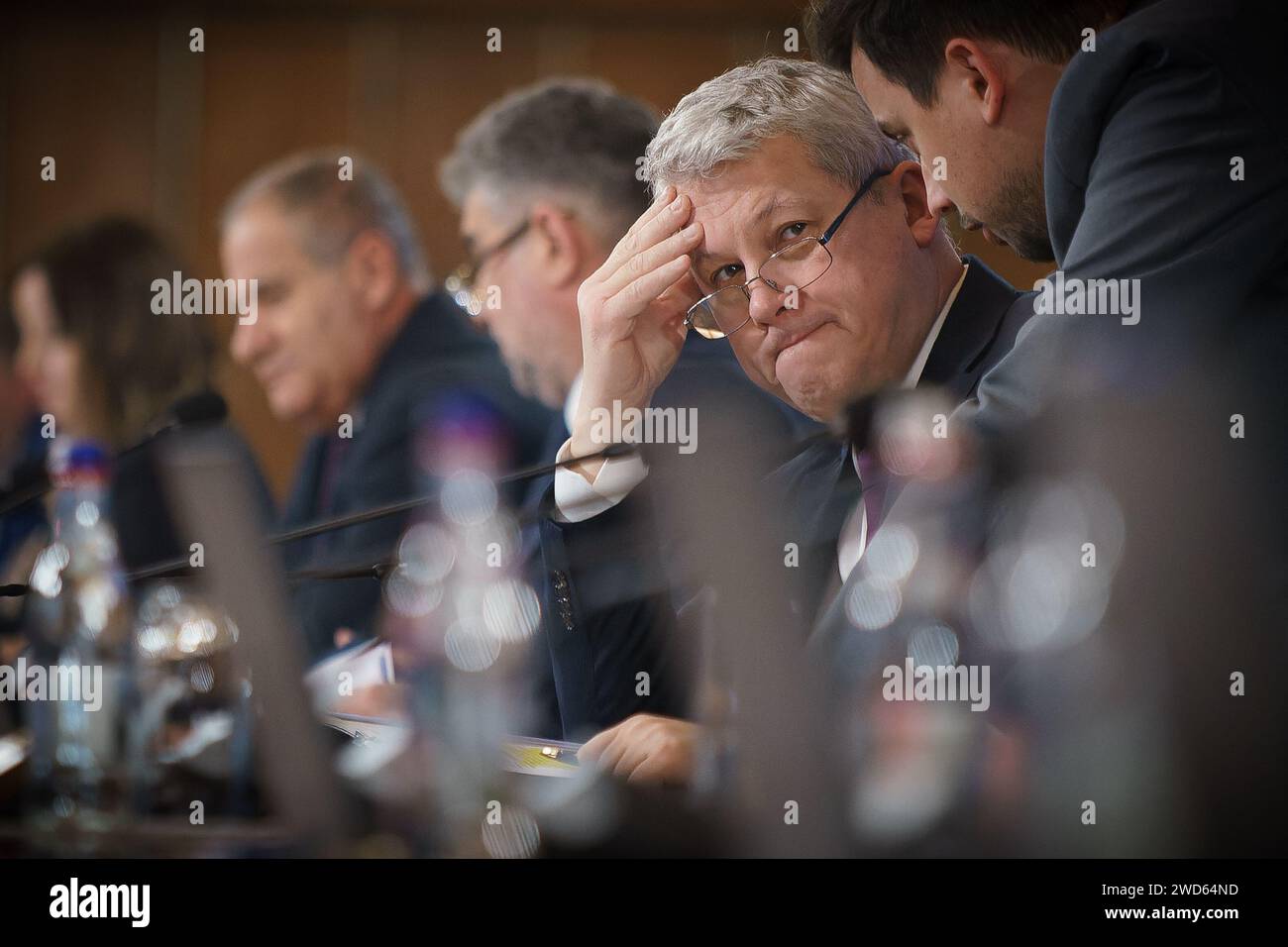 Bukarest, Rumänien - 18. Januar 2024: Catalin Predoiu, Innenminister, nimmt an der Regierungssitzung im Victoria Palace, dem Hauptquartier der rumänischen Regierung, Teil. Quelle: Lucian Alecu/Alamy Live News Stockfoto