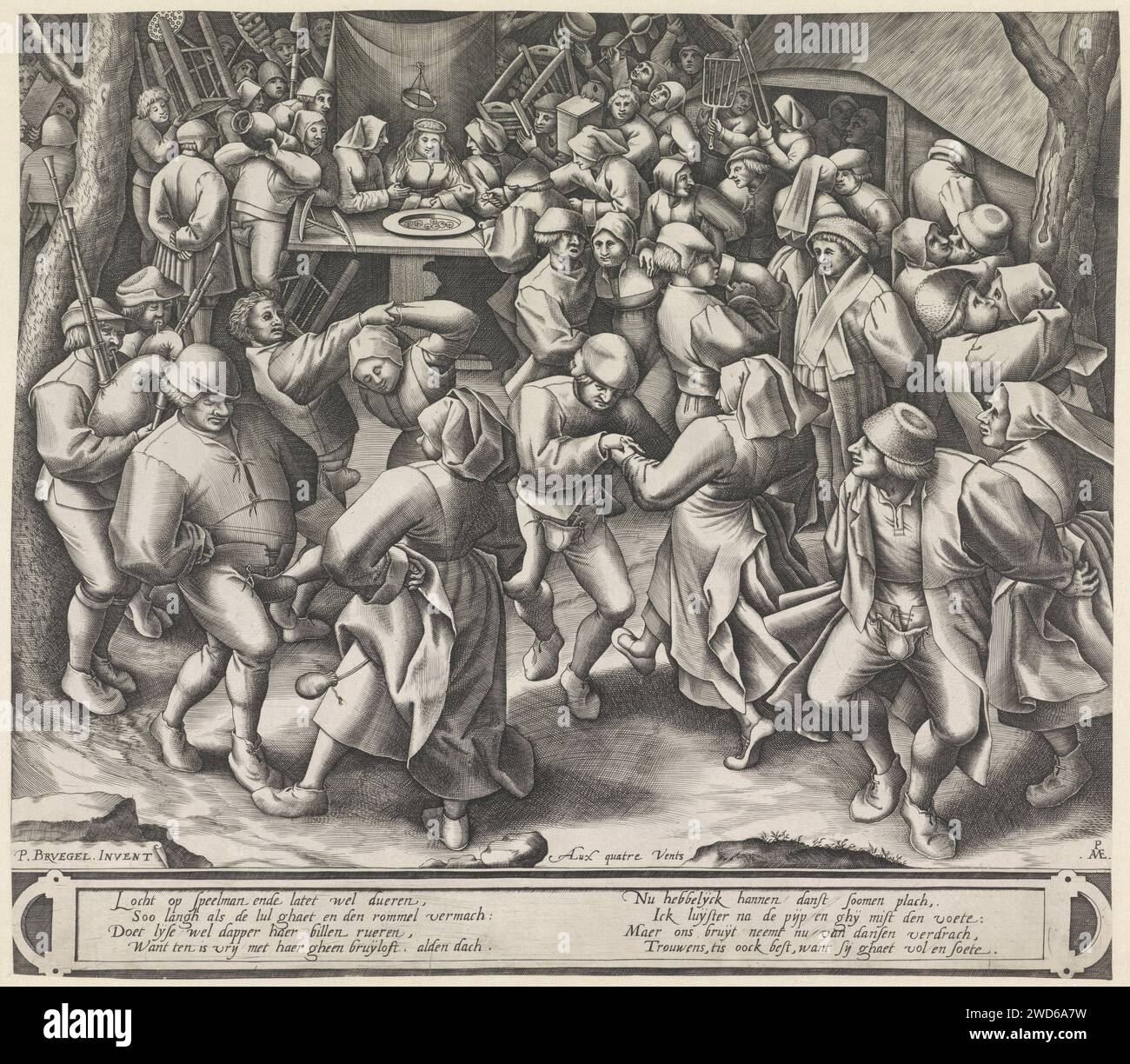 Tanz auf Boeren's Hochzeit, Pieter van der Heyden, nach Pieter Bruegel (I), 1570 - 1601 Druck verschiedene Tanzpaare auf eine Bauernhochzeit. Im Hintergrund sitzt die Braut hinter einer Schüssel mit Münzen. Gäste bringen Geschenke und Geld mit. Zwei vierzeilige Strophen in Niederländisch unter dem Auftritt auf der Cartouche. Antwerpener Papierstich tanzen beim Hochzeitsfest. Landwirte. Geschenke bringen; Geschenke austauschen. Steppsteg (Abdeckung für die Genitalien) Stockfoto