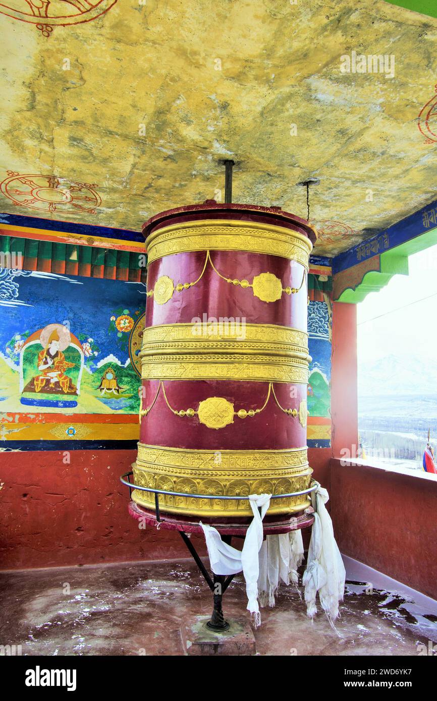 Gebetsmühle, Pethup Gompa, buddhistisches Spituk-Kloster, Leh, Ladakh, Kaschmir, Indien, Asien Stockfoto