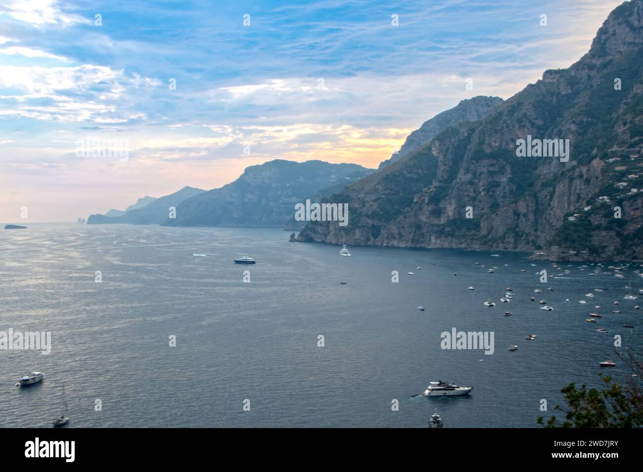 Landschaft der Amalfiküste und Positano Stockfoto