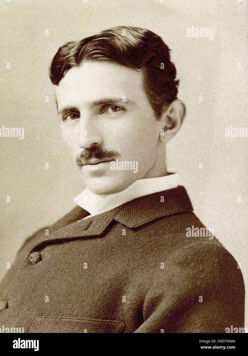 Porträt von Nikola Tesla von Sarony, um 1895 - Sepia-Ton Stockfoto