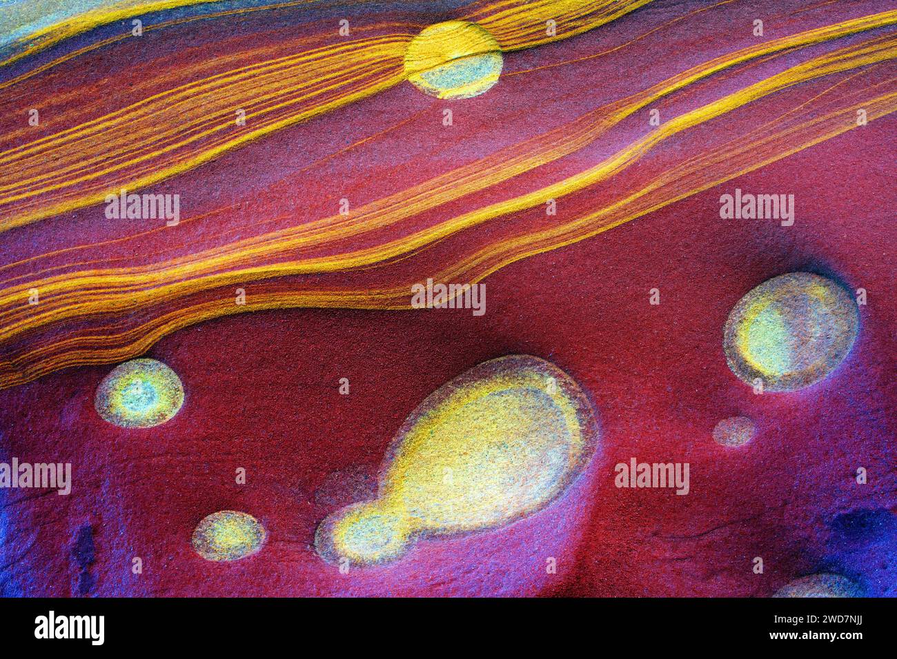 Bunte Felsen im Labetxu-Tal, Jaizkibel-Berg, Baskenland Stockfoto