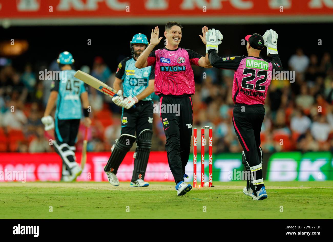 Gold Coast, Australien. Januar 2024. Michael Neser wurde von Ben Dwarshuis während des Spiels der Big Bash League zwischen Brisbane Heat und Sydney Sixers im Heritage Bank Stadium ausgetragen. Quelle: Matthew Starling / Alamy Live News Stockfoto