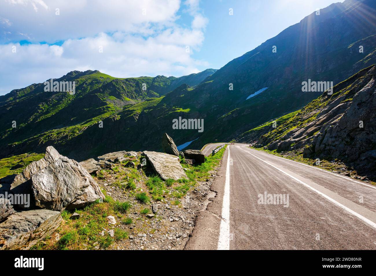 transfagarasan Road im Sommer. Landschaft der fagaras Berge, rumänien. Beliebtes Reiseziel Stockfoto
