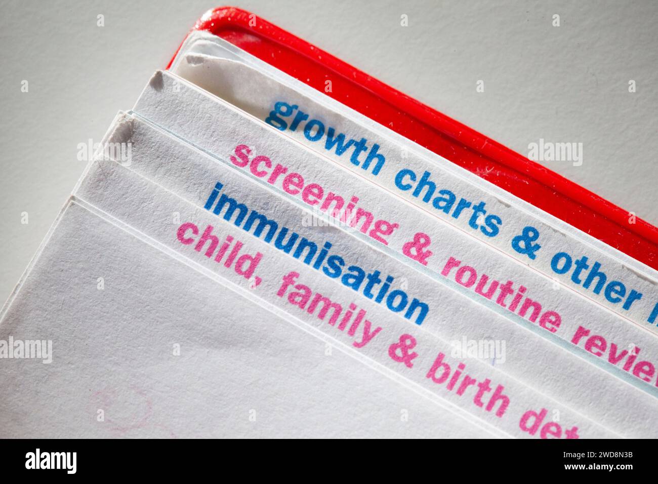 London, Großbritannien. Januar 2023. Impfungen für Kinder: Die United Kingdon Health Security Agency (UKHSA) warnte heute vor Masern-Ausbrüchen aufgrund der niedrigen Immunisierungsraten in den letzten Jahren. Nur 85% der Kinder beginnen mit zwei Dosen MMR-Impfstoff in die Schule, während eine Rate von 95% für die Herdenimmunität erforderlich ist. Quelle: Anna Watson/Alamy Live News Stockfoto