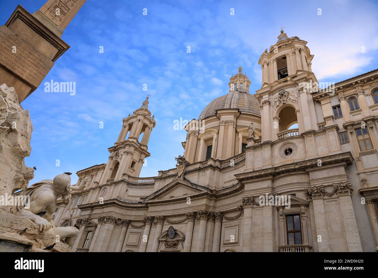 Fassade von Sant'Agnese in Agone, Barockkirche auf dem Navona-Platz in Rom, Italien. Stockfoto