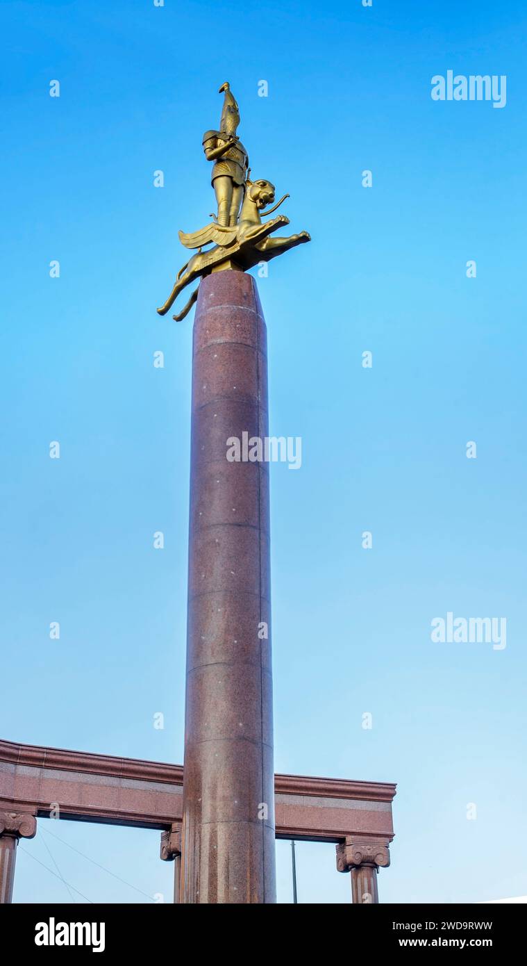 Die Skulptur des Goldenen Mannes in Aktobe. Kasachstan Stockfoto