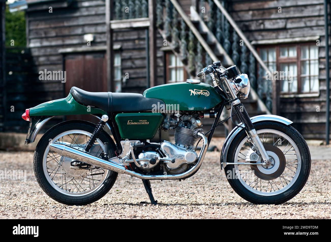 1972 Norton Commando 750 ccm Fastback klassisches britisches Motorrad. Ansicht von rechts. Stockfoto