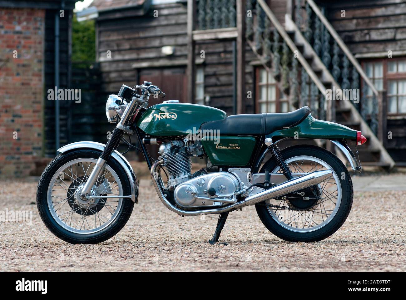 1972 Norton Commando 750 ccm Fastback klassisches britisches Motorrad. Ansicht von links. Stockfoto