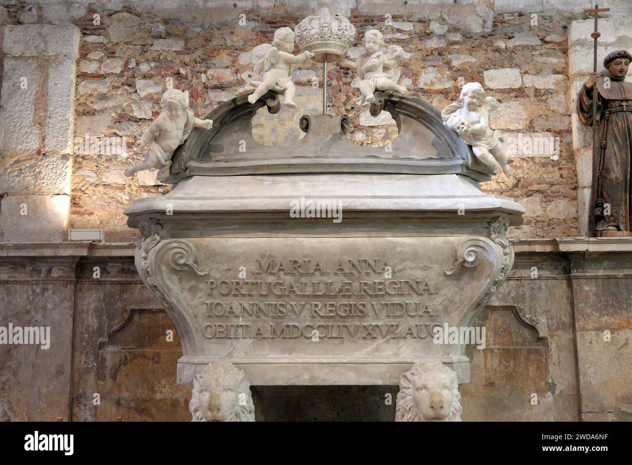 Grab der Königin Maria Anna von Österreich, Karmokloster, Lissabon, Portugal Stockfoto