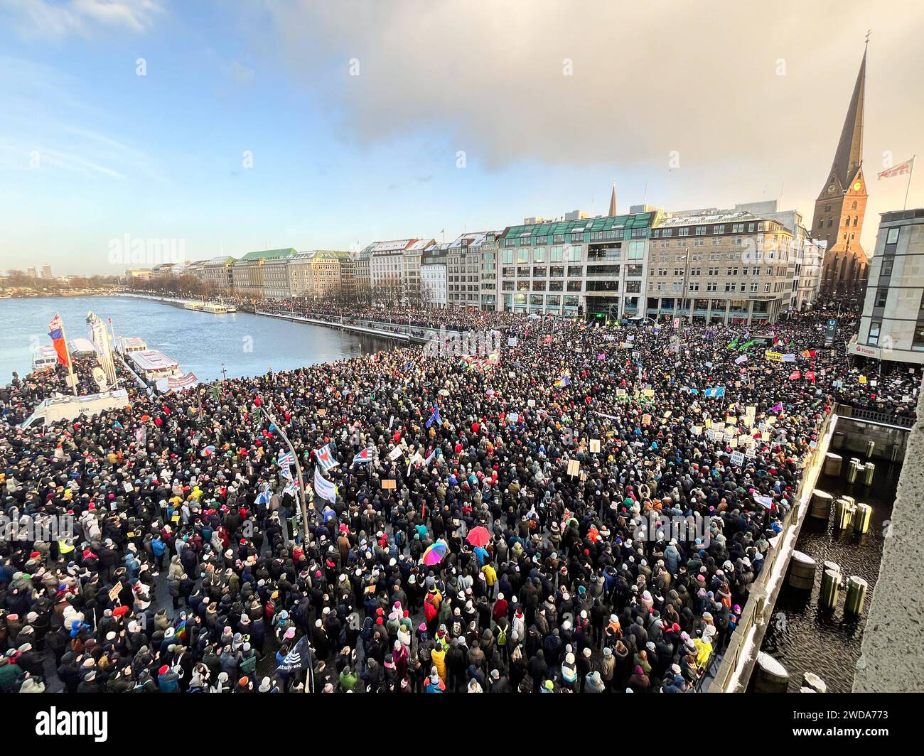 Deutschland, Hamburg 19. Januar 2024 Demo gegen Rechts am