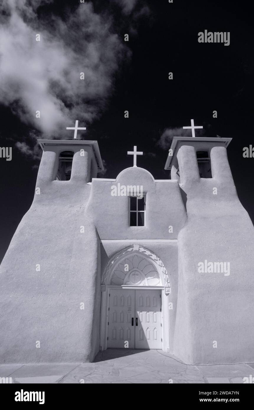 Adobe-Wände, Kirche St. Franziskus von Assisi, Ranchos de Taos, New Mexico Stockfoto