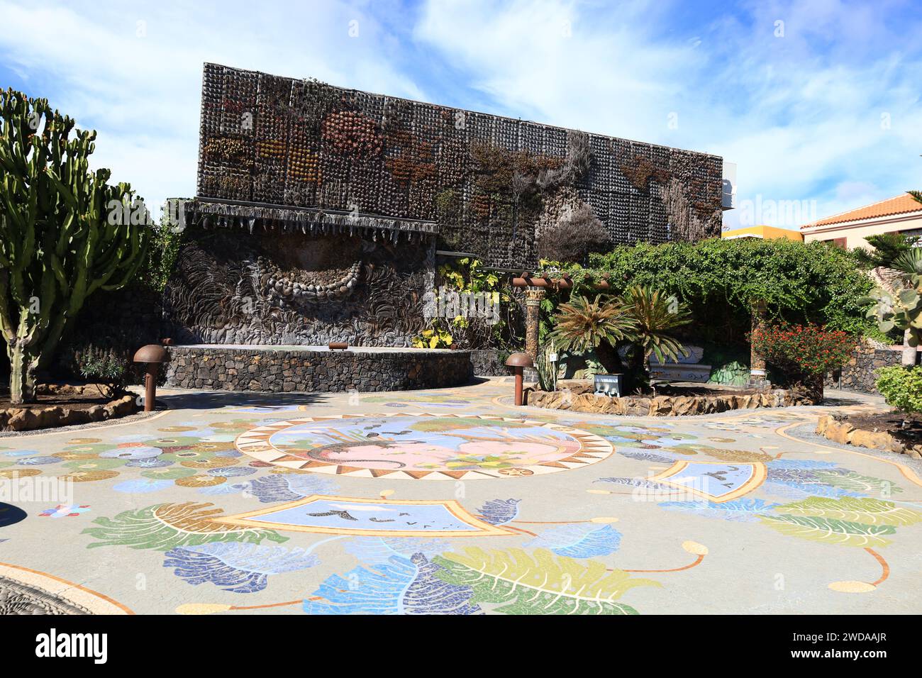 Die Plaza de La Glorieta wurde von dem vielseitigen Künstler Luis Morera entworfen Stockfoto