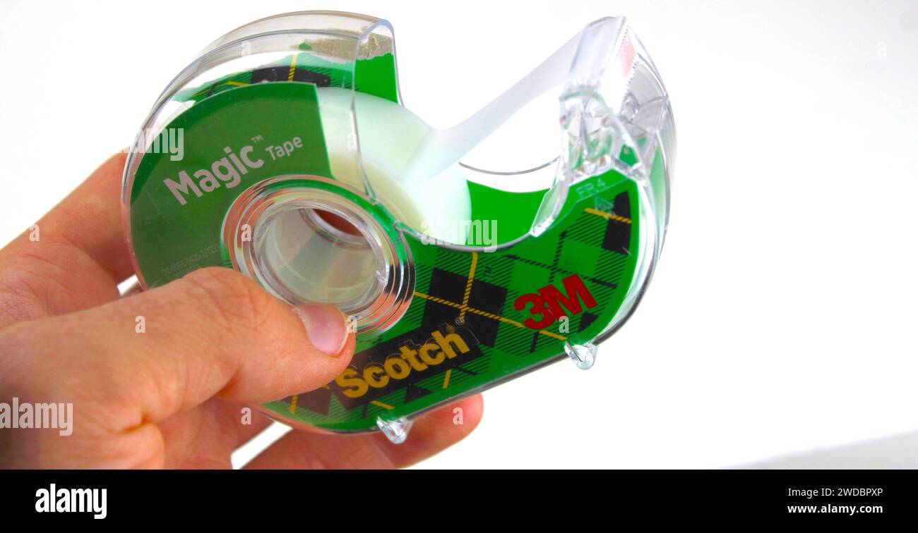 Ein Foto eines Magic Tape Roll Spenders. Stockfoto