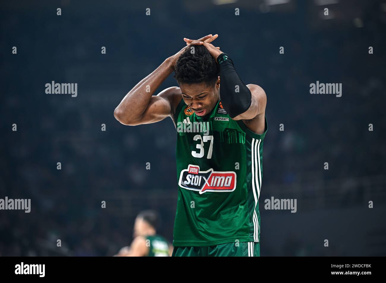 Athen, Lombardei, Griechenland. Januar 2024. 37 KOSTAS ANTETOKOUNMPO von Panathinaikos AKTOR Athen spielt während der Euroleague, Runde 22, Spiel zwischen Panathinaikos AKTOR Athen und Partizan Mozzart Bet Belgrad am 19. Januar 2024 in der Oaka Altion Arena in Athen. (Kreditbild: © Stefanos Kyriazis/ZUMA Press Wire) NUR REDAKTIONELLE VERWENDUNG! Nicht für kommerzielle ZWECKE! Quelle: ZUMA Press, Inc./Alamy Live News Stockfoto