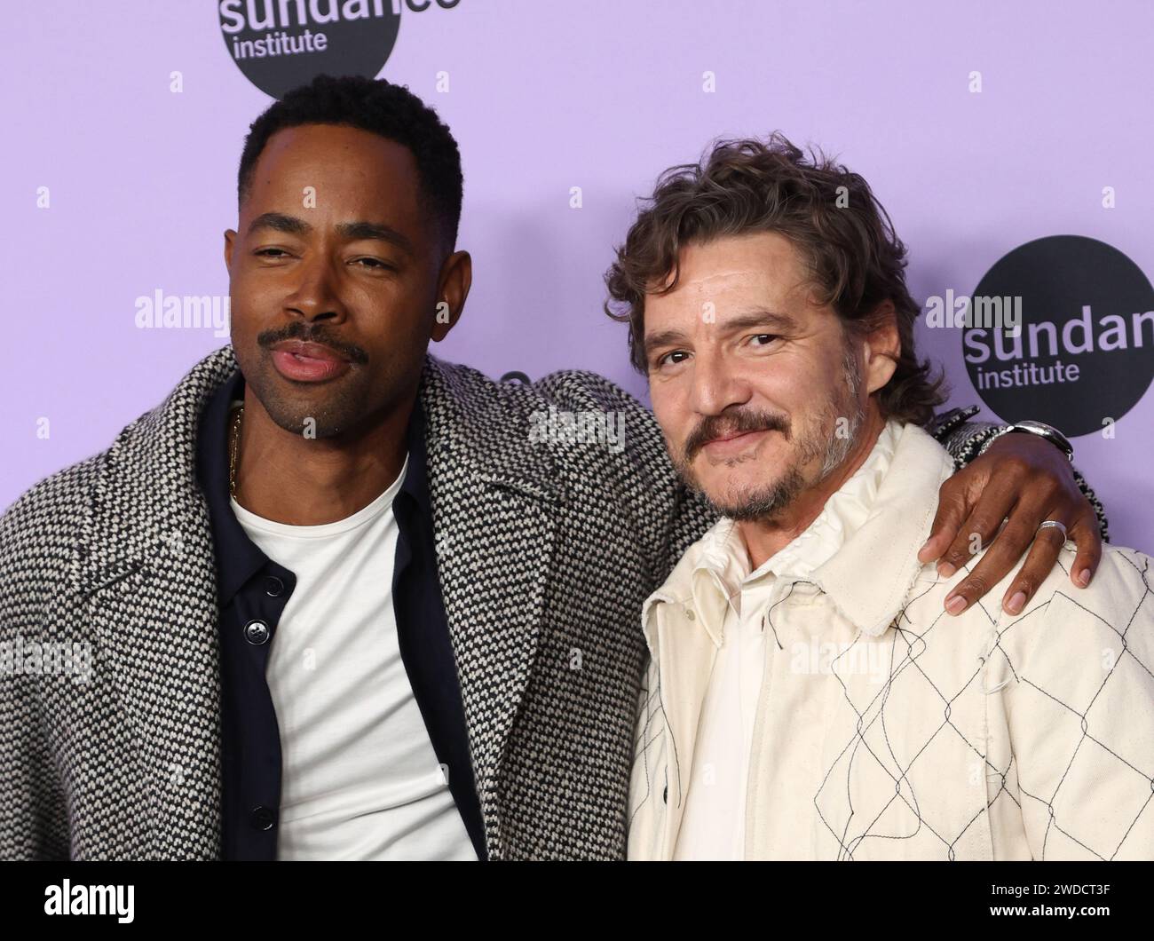 Park City, USA. Januar 2024. Jay Ellis und Pedro Pascal kamen zur Premiere der Freaky Tales während des Sundance Film Festivals 2024, das am 18. Januar 2024 im Eccles Center Theatre in Park City, Utah, stattfand. © JPA/AFF-USA.com Credit: AFF/Alamy Live News Stockfoto