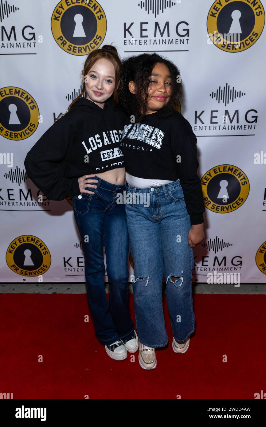 Los Angeles, USA. Januar 2024. Schauspielerin Charlie Townsend, Schauspielerin/Sängerin Ayla Rae nehmen an Key Elements PR und KEMG Entertainment Present 2024 Kick off Konzert in der Moroccan Lounge, Los Angeles, CA, 19. Januar 2024 Credit: Eugene Powers/Alamy Live News Teil Stockfoto