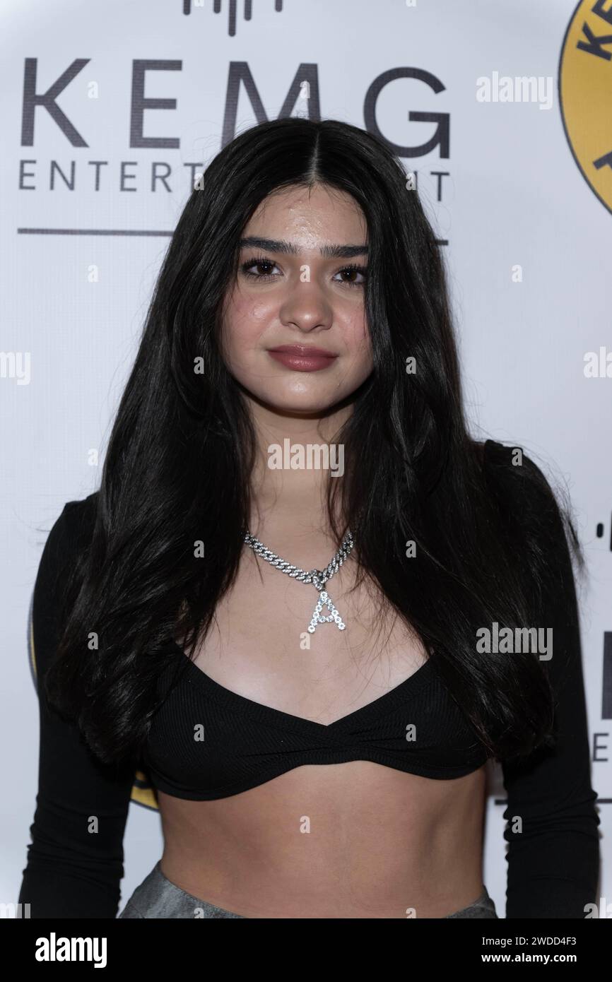 Los Angeles, USA. Januar 2024. Sängerin/Model Alexandra Bull nimmt an Key Elements PR und KEMG Entertainment Präsent 2024 Kick off Konzert in der Moroccan Lounge, Los Angeles, CA, 19. Januar 2024 Credit: Eugene Powers/Alamy Live News Stockfoto