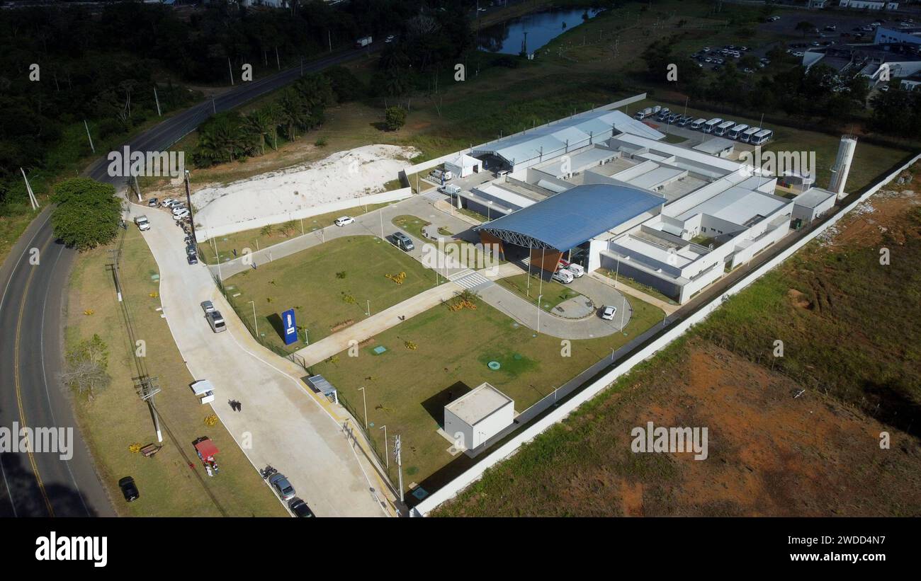 Gesundheitsklinik im Süden von bahia ilheus, bahia, brasilien - 10. dezember 2023: Ansicht einer vom einheitlichen Gesundheitssystem bereitgestellten Gesundheitspoliklinik in der Stadt Ilhues. ILHEUS BAHIA BRASILIEN Copyright: XJoaxSouzax 11121223JOA4310097 Stockfoto