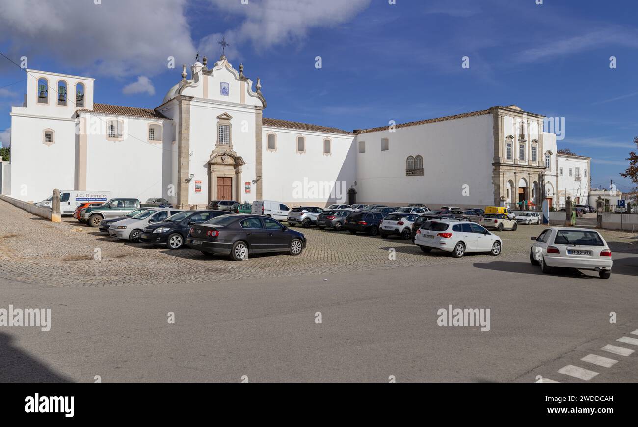Igreja da Ordem Terceira de Nossa Senhora do Carmo (Dritter Orden unserer Lieben Frau von Carmo de Tavira), Tavira Portugal 11. Januar 2024 Stockfoto