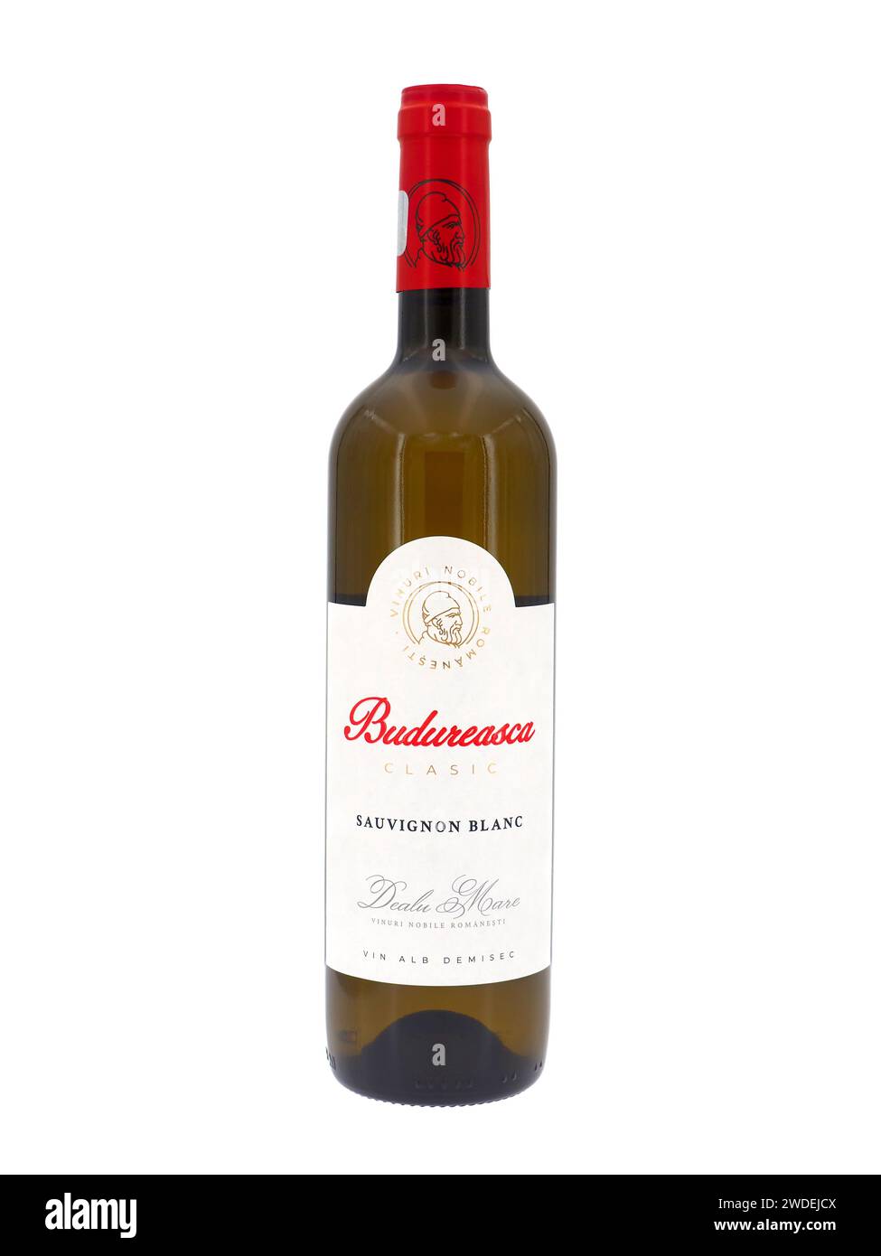 ROM, ITALIEN - 10. NOVEMBER 2023. Flasche Sauvignon Blanc Budureasca Weißwein isoliert auf weißem Hintergrund. Stockfoto